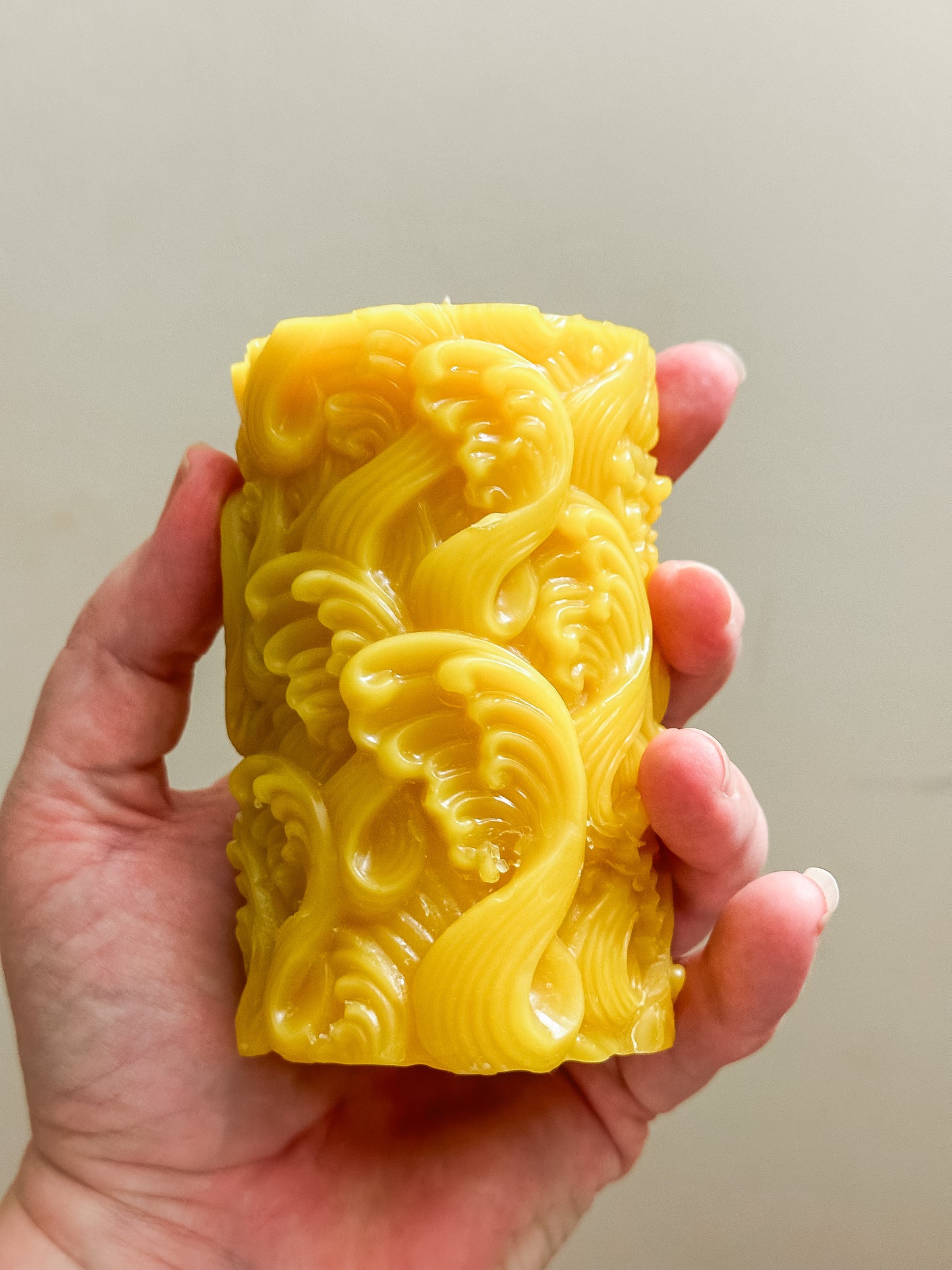(Beeswax Thick Waves Flower pillar