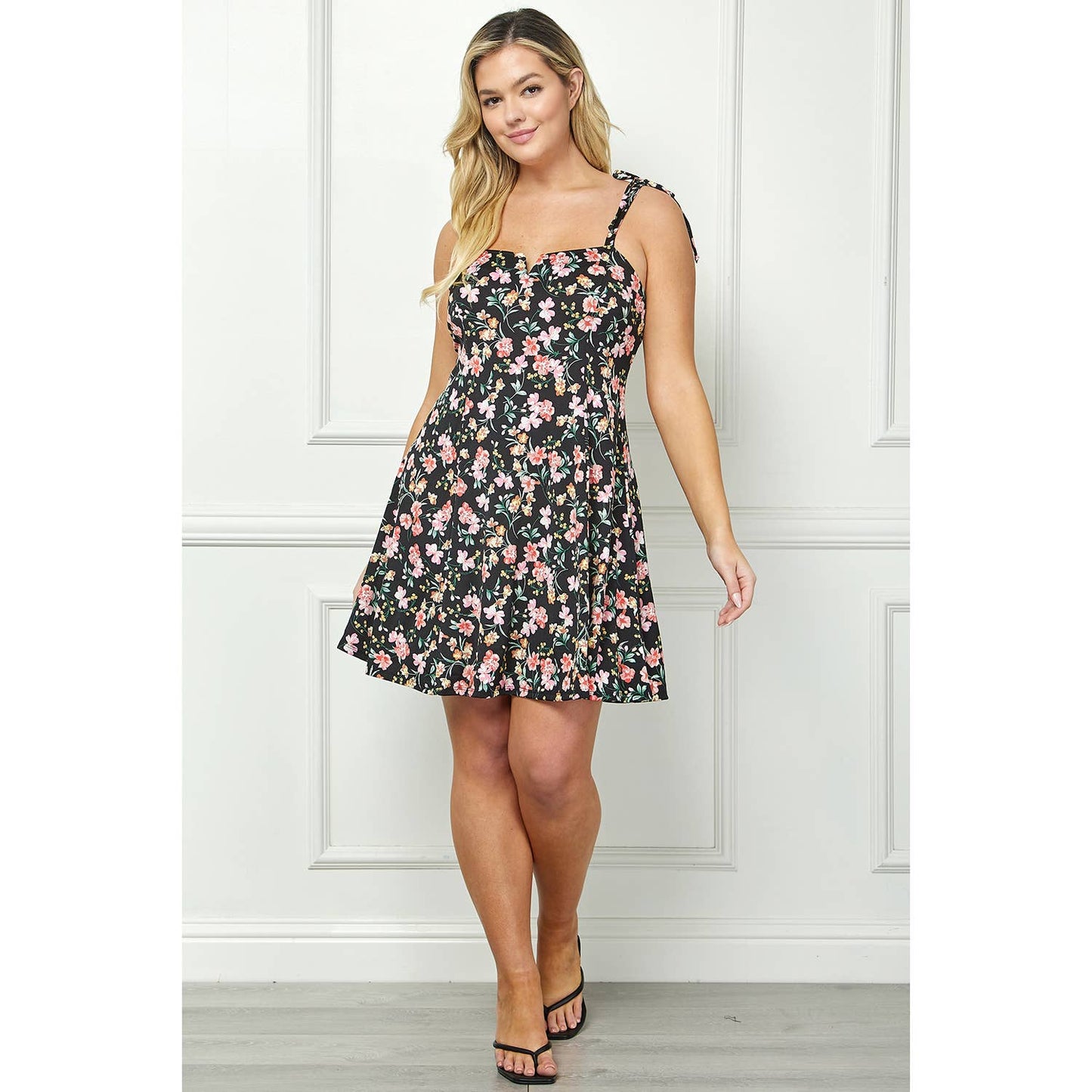 Curvy BLACK FLORAL FIT AND FLARE TIE SHOULDER DRESS