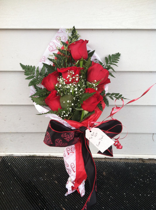 The Classic 1/2 Dz Roses Bouquet in WRAP